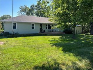 Foreclosed Home - 17615 E HWY, 64079
