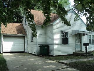 Foreclosed Home - 122 S CAMPBELL ST, 64080
