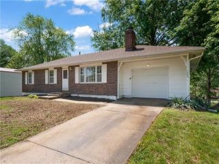 Foreclosed Home - 1204 RICE ST, 64080