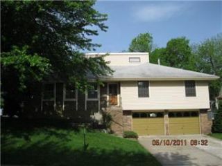 Foreclosed Home - 1306 SW WALNUT ST, 64081