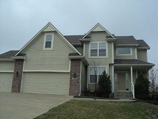 Foreclosed Home - 3012 SW SADDLEWOOD DR, 64081