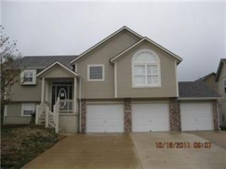 Foreclosed Home - 2301 SW PHEASANT TRL, 64082