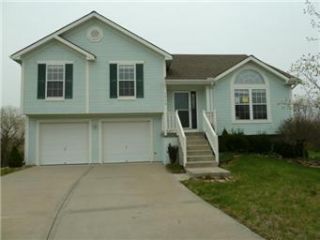Foreclosed Home - 1717 BLACK BEAR CT, 64083