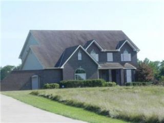 Foreclosed Home - 10301 HARRISON LN, 64085