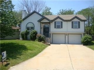 Foreclosed Home - 1408 NE BUTTONWOOD CT, 64086