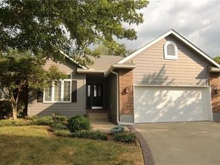 Foreclosed Home - 1416 NE BUTTONWOOD CT, 64086