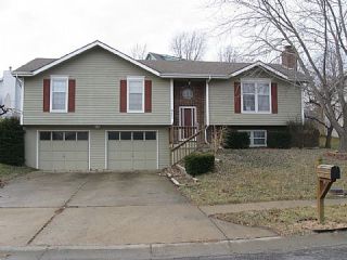 Foreclosed Home - 807 E SUMMIT ST, 64089