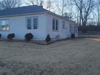 Foreclosed Home - 612 LAUREL ST, 64093