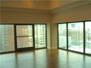 Foreclosed Home - 1101 WALNUT ST UNIT 1301, 64106