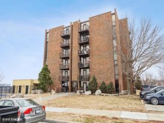 Foreclosed Home - 2933 BALTIMORE AVE APT 502, 64108