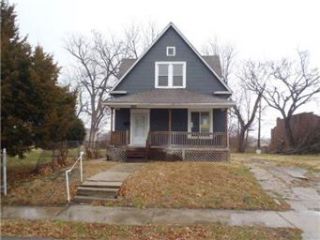 Foreclosed Home - 3231 WOODLAND AVE, 64109