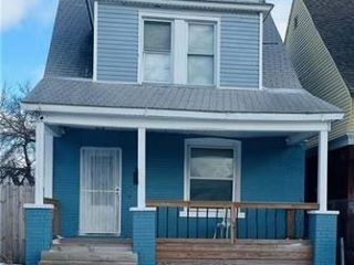 Foreclosed Home - 3419 EUCLID AVE, 64109