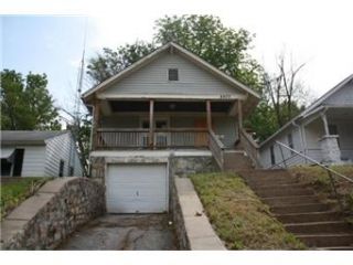 Foreclosed Home - 4907 WOODLAND AVE, 64110