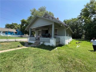 Foreclosed Home - 4401 HIGHLAND AVE, 64110