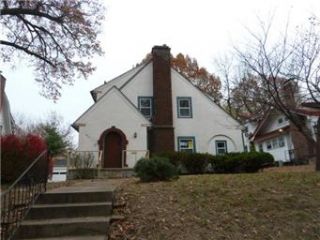 Foreclosed Home - 5917 OAK ST, 64113