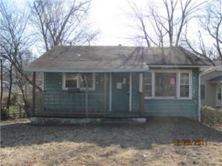 Foreclosed Home - 221 W 81ST TER, 64114