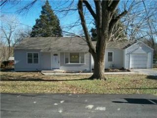 Foreclosed Home - 4045 NE CHAUMIERE RD, 64117