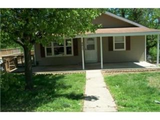 Foreclosed Home - 4217 N SPRUCE AVE, 64117