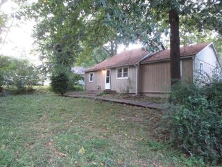 Foreclosed Home - 5302 NE 46TH TER, 64117