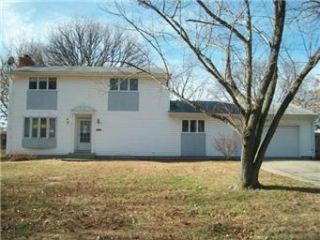 Foreclosed Home - 7504 N CENTRAL ST, 64118