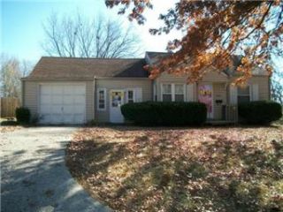 Foreclosed Home - 4809 NE MARVIN RD, 64118