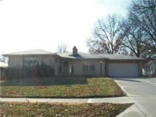 Foreclosed Home - 1707 NE 68TH PL, 64118