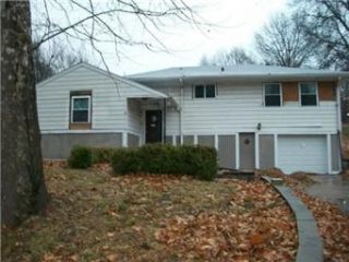 Foreclosed Home - 1708 NE 49TH ST, 64118