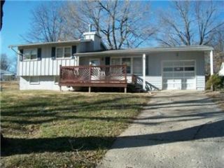 Foreclosed Home - 6204 N OLIVE ST, 64118