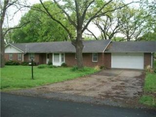 Foreclosed Home - 5740 NE DONIPHAN LN, 64118