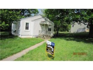 Foreclosed Home - 102 N RILEY ST, 64119