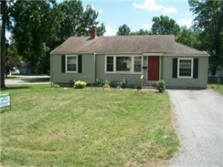 Foreclosed Home - 2825 NE 56TH ST, 64119