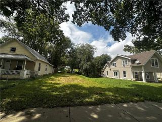 Foreclosed Home - 320 N BELMONT BLVD, 64123