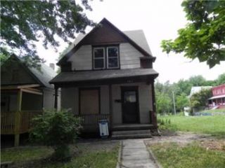 Foreclosed Home - 702 SPRUCE AVE, 64124