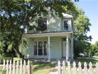 Foreclosed Home - 2402 CHESTNUT AVE, 64127