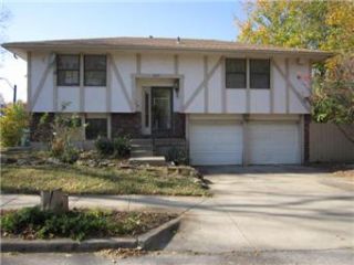 Foreclosed Home - 2340 NORTON AVE, 64127