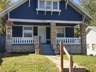Foreclosed Home - 2320 CYPRESS AVE, 64127