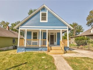 Foreclosed Home - 2010 CHELSEA AVE, 64127