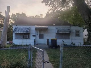 Foreclosed Home - 1621 CYPRESS AVE, 64127