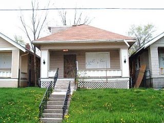 Foreclosed Home - 3619 E 33RD ST, 64128