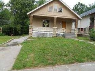 Foreclosed Home - 3124 CHELSEA AVE, 64128