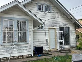 Foreclosed Home - 3117 MERSINGTON AVE, 64128