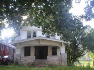 Foreclosed Home - 4241 CHESTNUT AVE, 64130