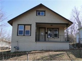Foreclosed Home - 5913 KENSINGTON AVE, 64130