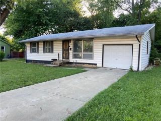 Foreclosed Home - 3952 LAWN AVE, 64130