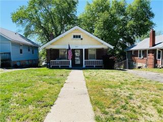 Foreclosed Home - 4011 E 56TH ST, 64130