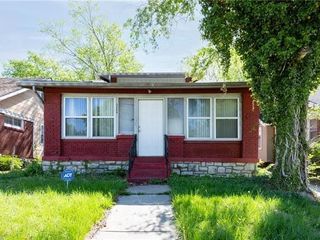 Foreclosed Home - 5203 EUCLID AVE, 64130