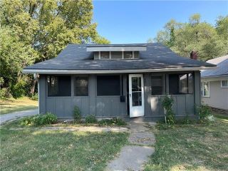 Foreclosed Home - 5811 GARFIELD AVE, 64130