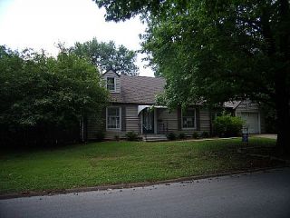 Foreclosed Home - 601 E PORTE CIMI PAS ST, 64131