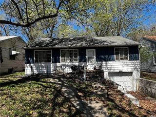 Foreclosed Home - 1162 E 67TH ST, 64131