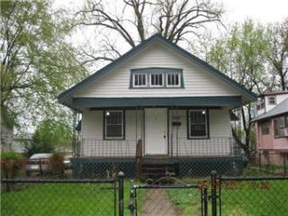 Foreclosed Home - 3110 E 72ND ST, 64132